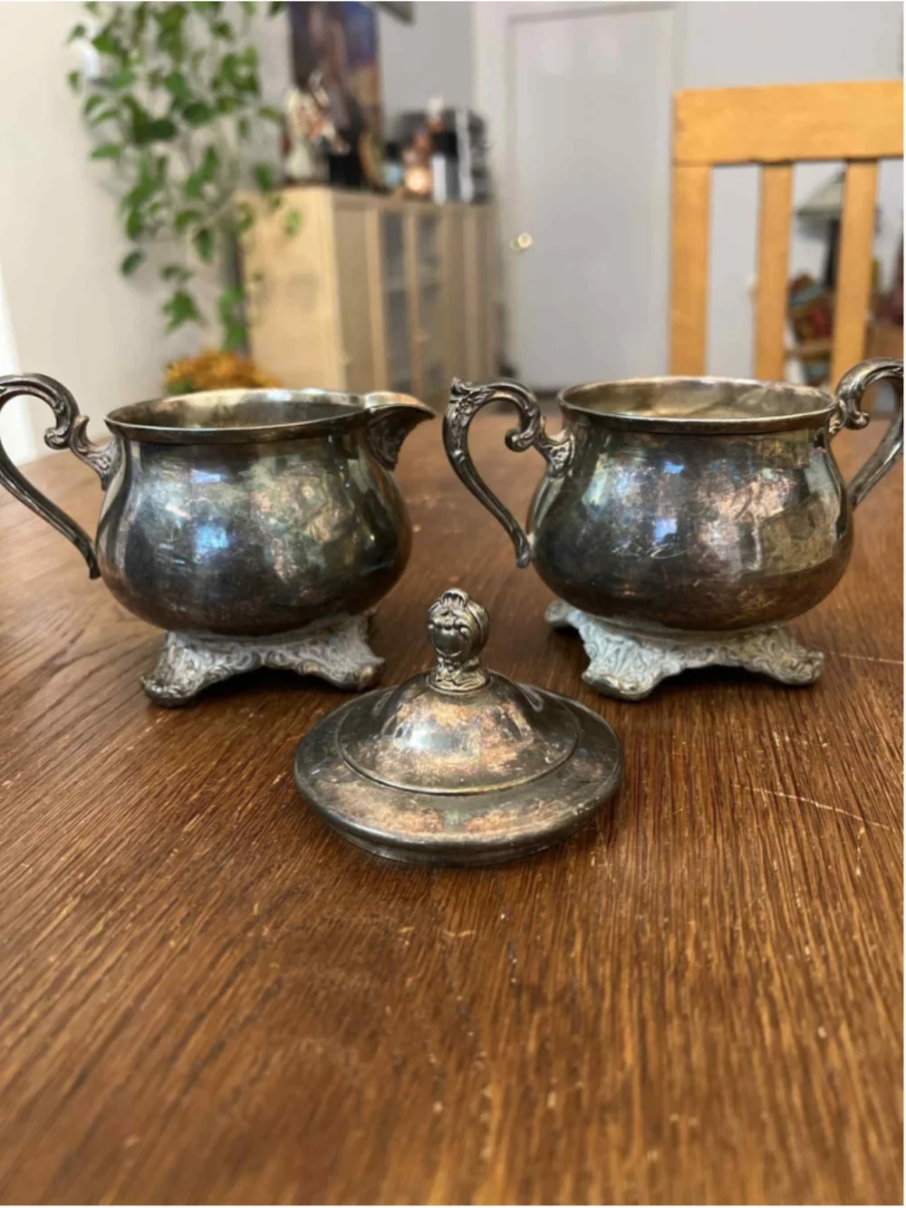 Wm Rogers & Son Victorian Rose Silverplate Sugar Bowl & Creamer Set 1904EUC